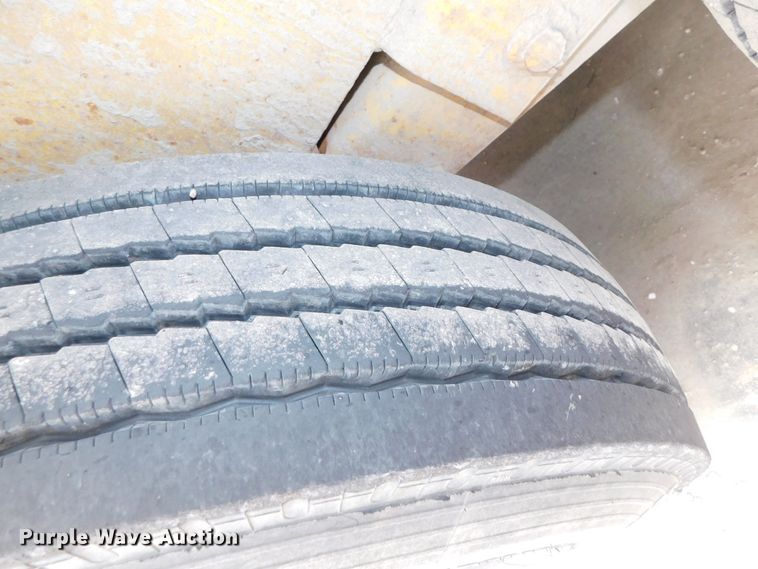 image for item DH6651 1980 Carrier King 2000 equipment trailer