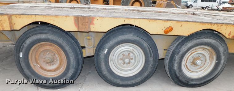 image for item DH6651 1980 Carrier King 2000 equipment trailer