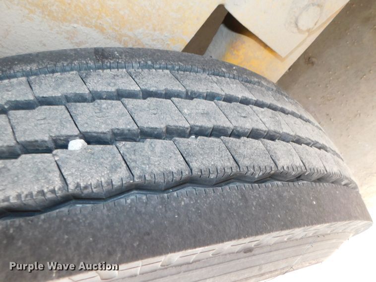 image for item DH6651 1980 Carrier King 2000 equipment trailer