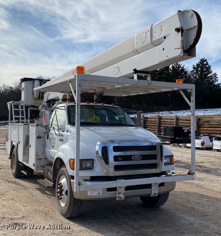 image for item DI3642 2006 Ford F750 Super Duty  forestry bucket truck