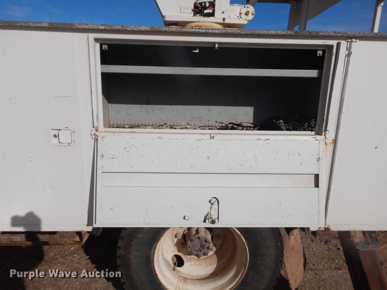 image for item DI3642 2006 Ford F750 Super Duty  forestry bucket truck