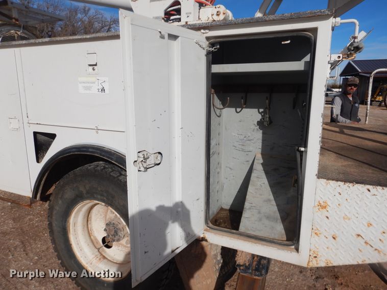 image for item DI3642 2006 Ford F750 Super Duty  forestry bucket truck