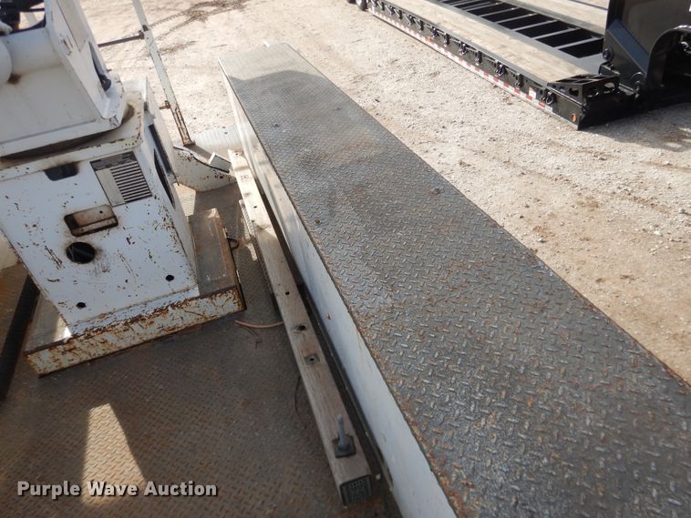 image for item DI3642 2006 Ford F750 Super Duty  forestry bucket truck