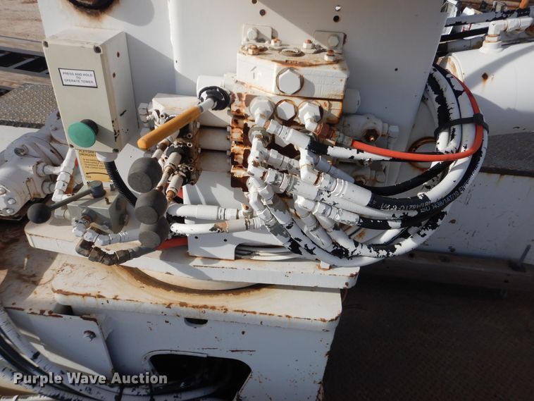 image for item DI3642 2006 Ford F750 Super Duty  forestry bucket truck