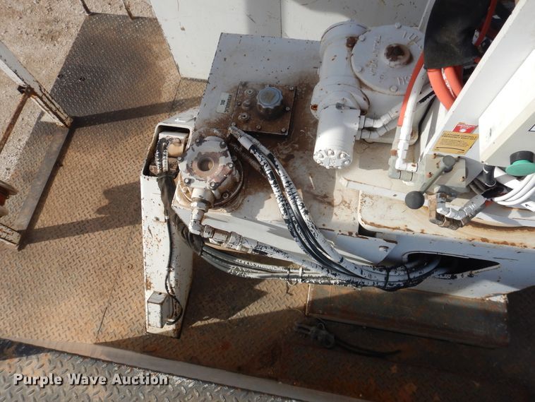 image for item DI3642 2006 Ford F750 Super Duty  forestry bucket truck