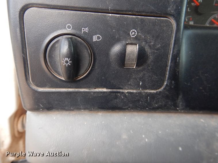 image for item DI3642 2006 Ford F750 Super Duty  forestry bucket truck