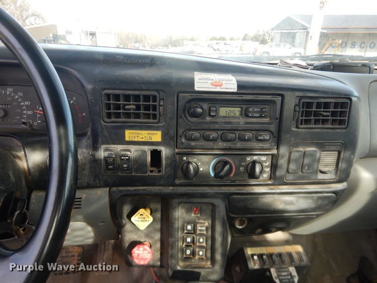 image for item DI3642 2006 Ford F750 Super Duty  forestry bucket truck