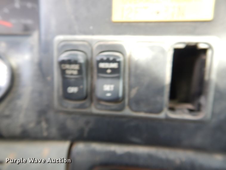 image for item DI3642 2006 Ford F750 Super Duty  forestry bucket truck