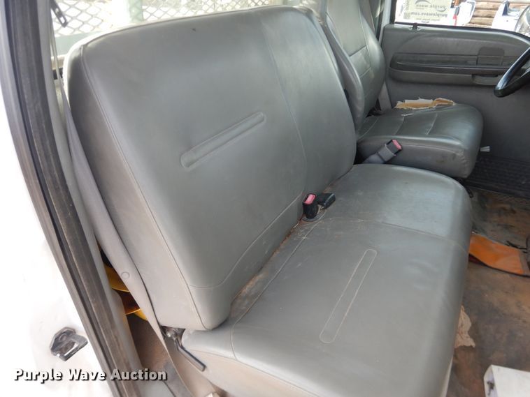 image for item DI3642 2006 Ford F750 Super Duty  forestry bucket truck