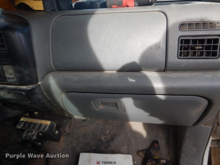 image for item DI3642 2006 Ford F750 Super Duty  forestry bucket truck