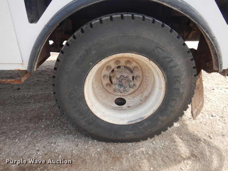 image for item DI3642 2006 Ford F750 Super Duty  forestry bucket truck