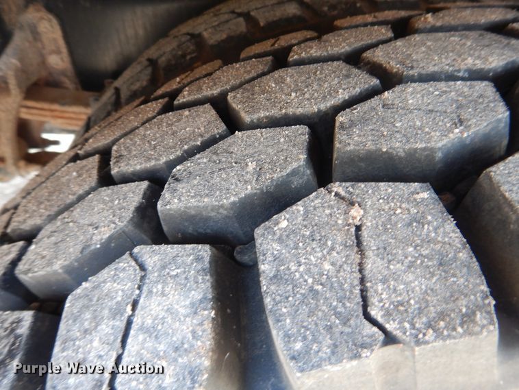 image for item DI3642 2006 Ford F750 Super Duty  forestry bucket truck