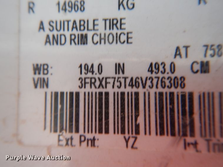 image for item DI3642 2006 Ford F750 Super Duty  forestry bucket truck