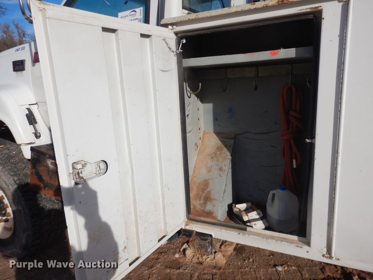 image for item DI3644 2002 GMC C8500  digger derrick truck