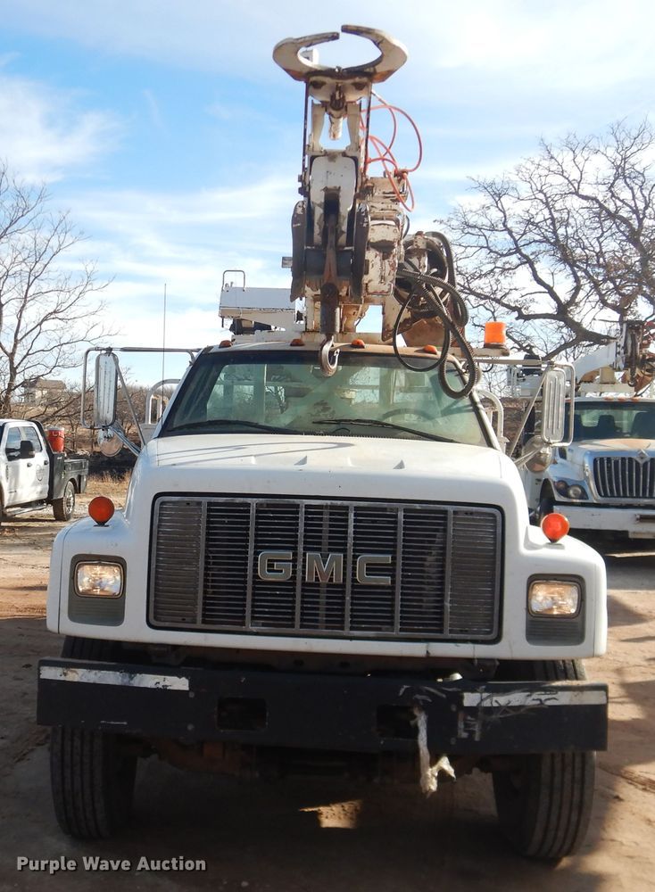 image for item DI3645 2001 GMC C7500  digger derrick truck