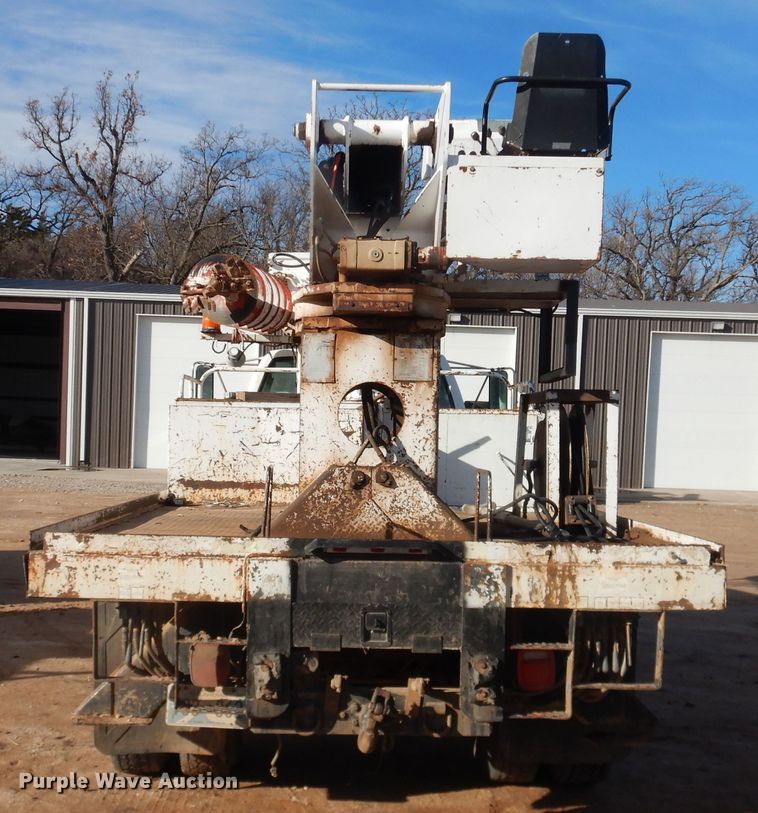 image for item DI3645 2001 GMC C7500  digger derrick truck