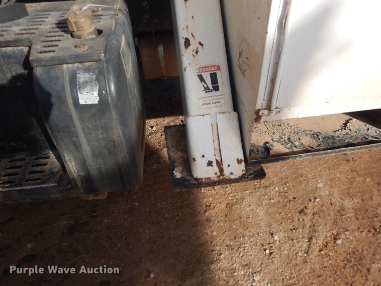 image for item DI3645 2001 GMC C7500  digger derrick truck