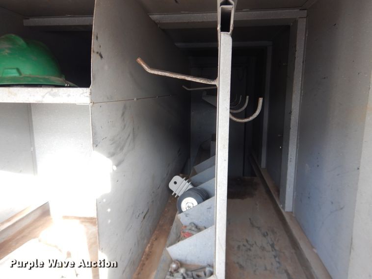 image for item DI3645 2001 GMC C7500  digger derrick truck