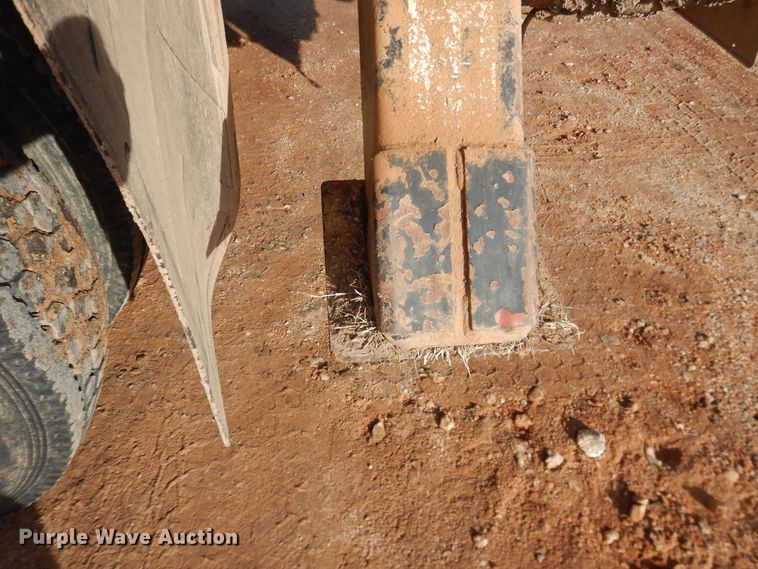 image for item DI3645 2001 GMC C7500  digger derrick truck