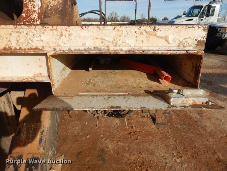 image for item DI3645 2001 GMC C7500  digger derrick truck