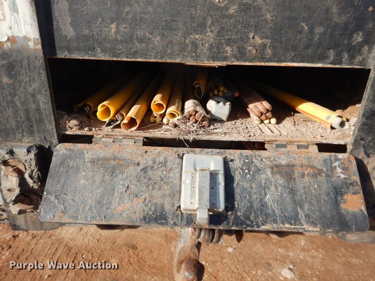 image for item DI3645 2001 GMC C7500  digger derrick truck