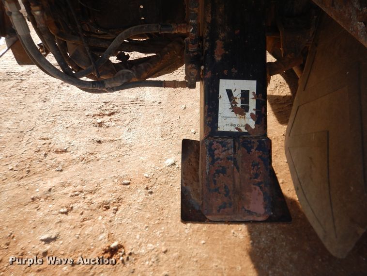 image for item DI3645 2001 GMC C7500  digger derrick truck