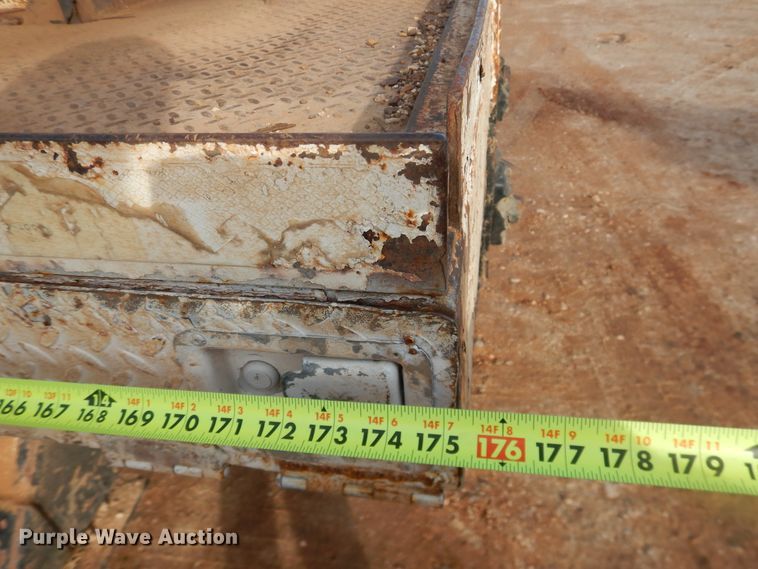 image for item DI3645 2001 GMC C7500  digger derrick truck