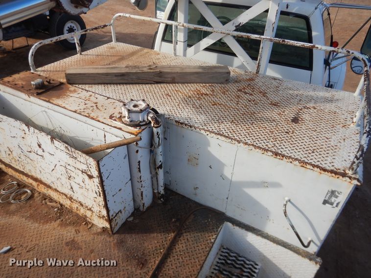 image for item DI3645 2001 GMC C7500  digger derrick truck