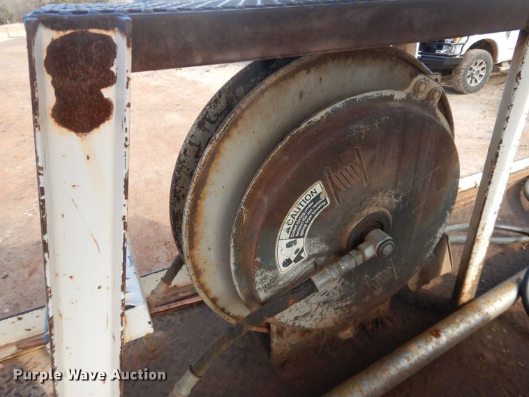 image for item DI3645 2001 GMC C7500  digger derrick truck