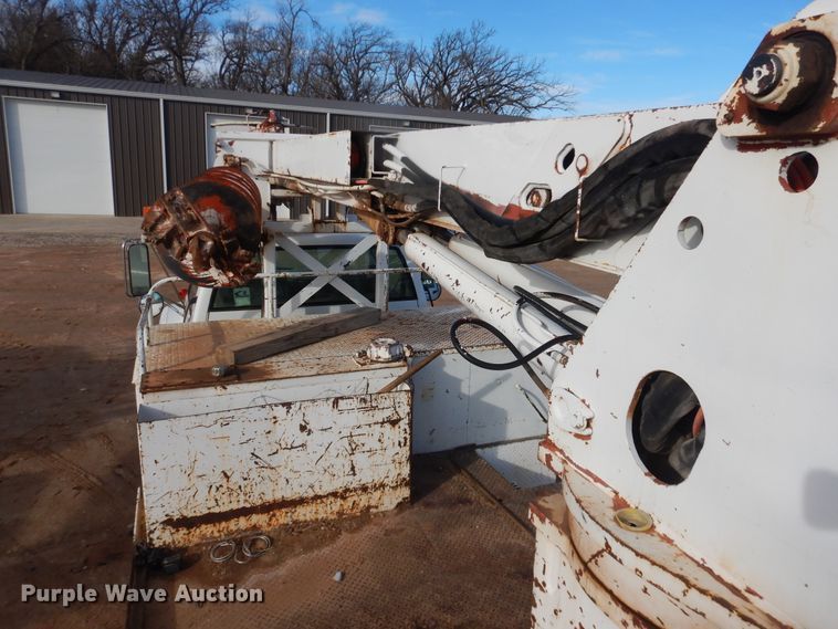 image for item DI3645 2001 GMC C7500  digger derrick truck