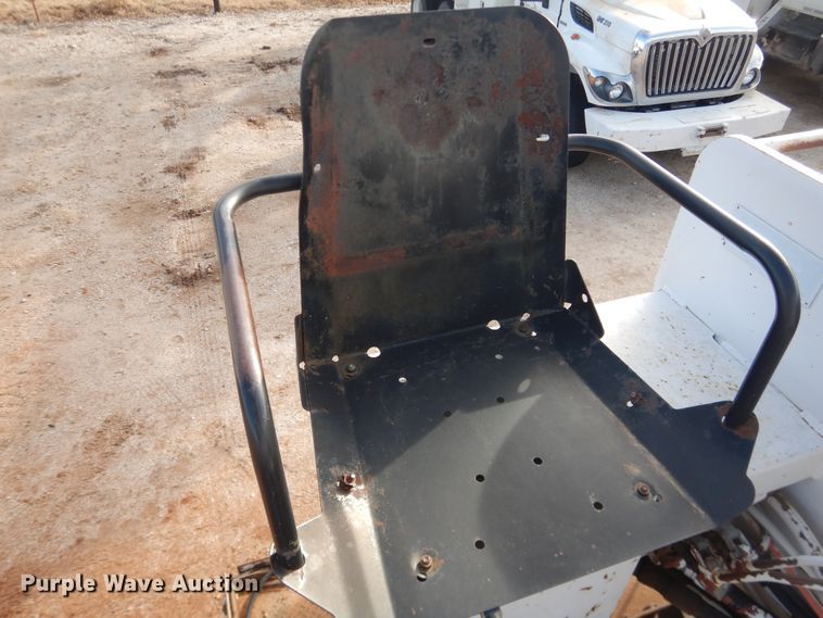 image for item DI3645 2001 GMC C7500  digger derrick truck