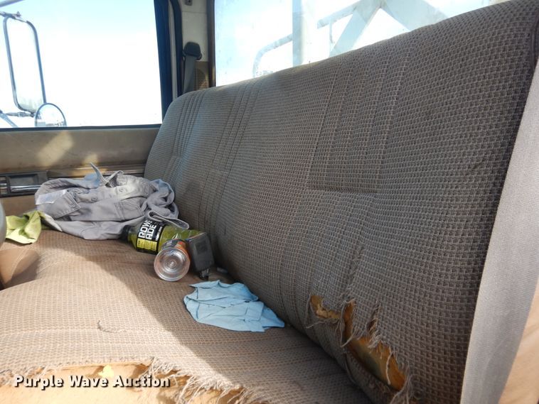 image for item DI3645 2001 GMC C7500  digger derrick truck