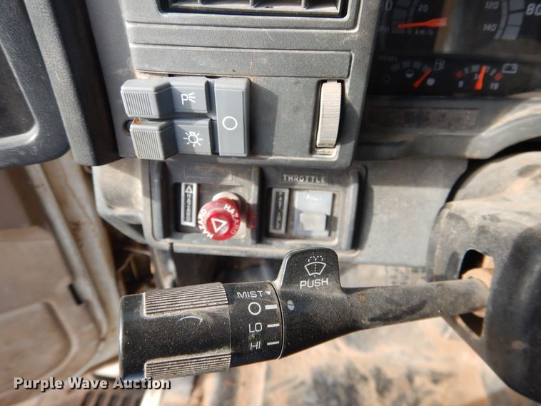 image for item DI3645 2001 GMC C7500  digger derrick truck