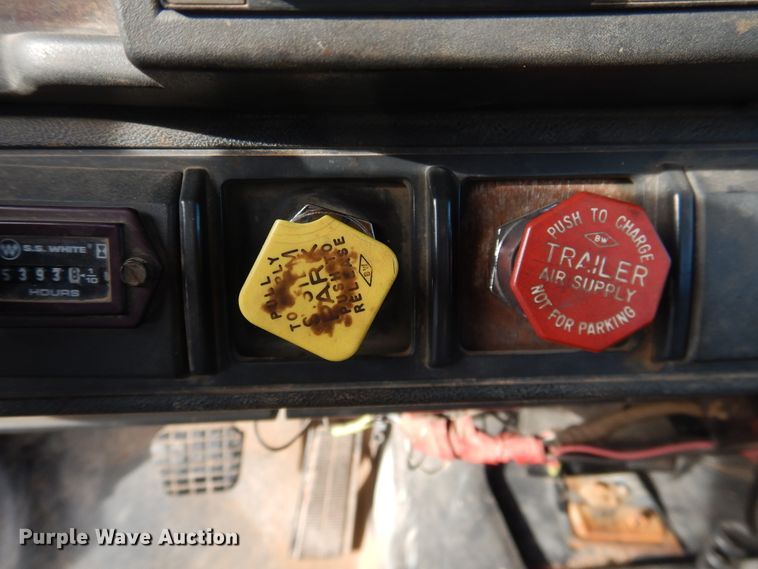 image for item DI3645 2001 GMC C7500  digger derrick truck