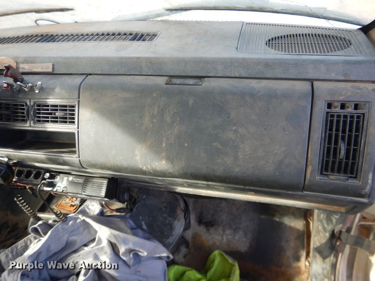 image for item DI3645 2001 GMC C7500  digger derrick truck