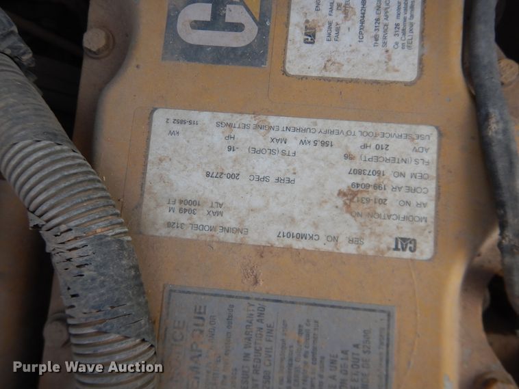 image for item DI3645 2001 GMC C7500  digger derrick truck