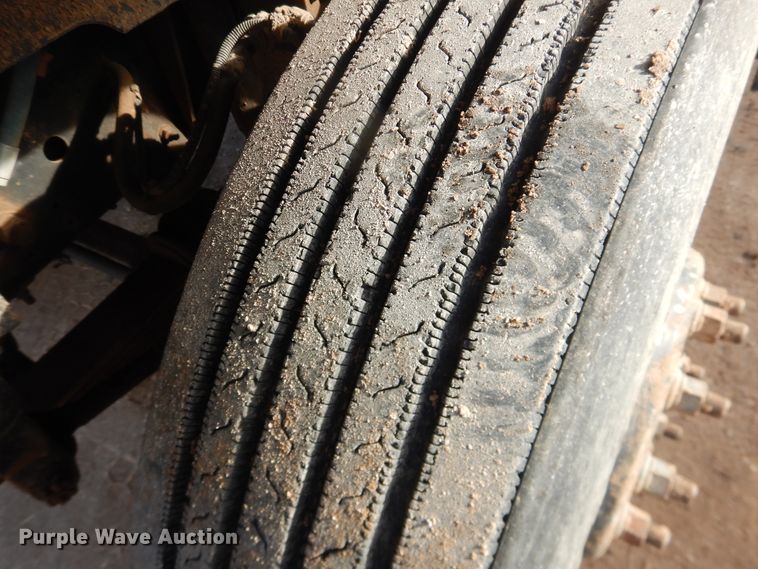 image for item DI3645 2001 GMC C7500  digger derrick truck