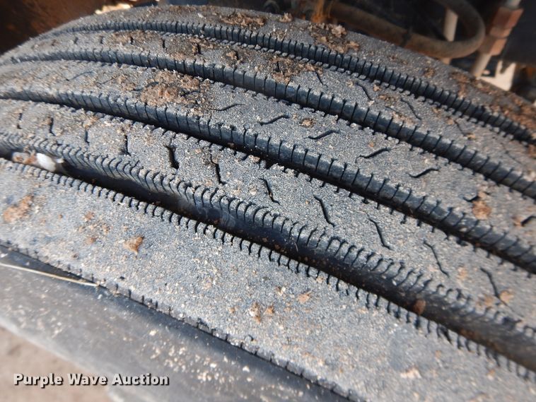 image for item DI3645 2001 GMC C7500  digger derrick truck