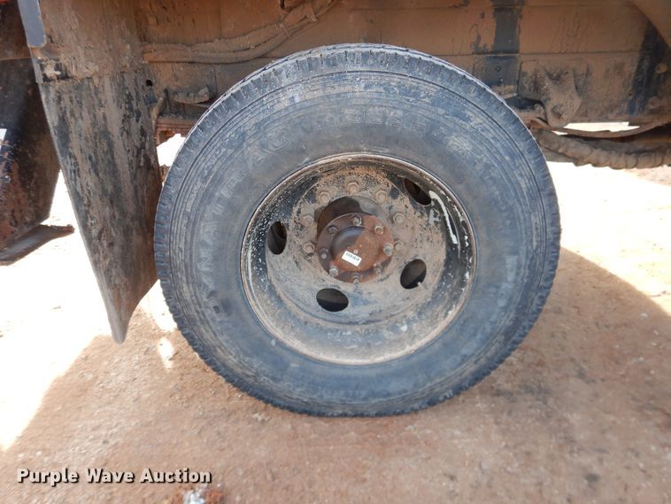 image for item DI3645 2001 GMC C7500  digger derrick truck