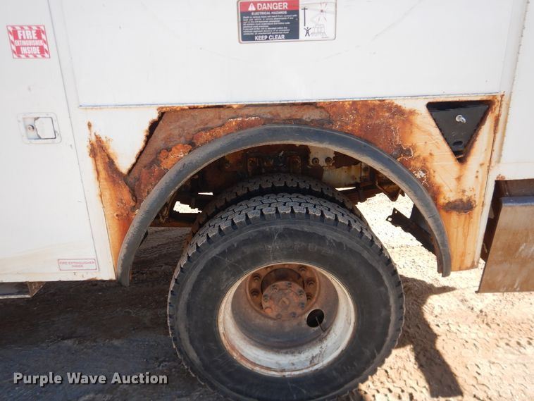 image for item DI3646 2007 International 7300 SFA  bucket truck