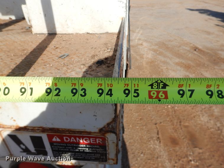 image for item DI3646 2007 International 7300 SFA  bucket truck