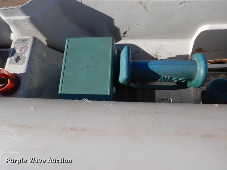 image for item DI3646 2007 International 7300 SFA  bucket truck