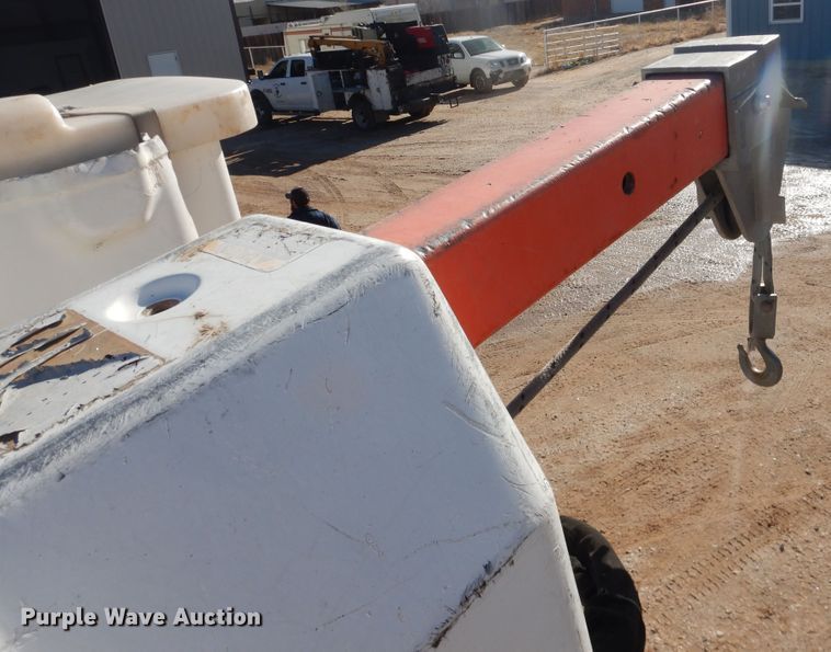 image for item DI3646 2007 International 7300 SFA  bucket truck