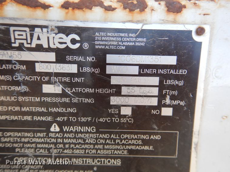 image for item DI3646 2007 International 7300 SFA  bucket truck