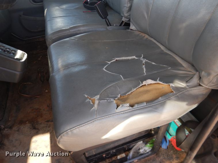 image for item DI3646 2007 International 7300 SFA  bucket truck