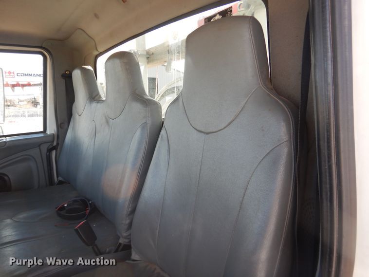 image for item DI3646 2007 International 7300 SFA  bucket truck