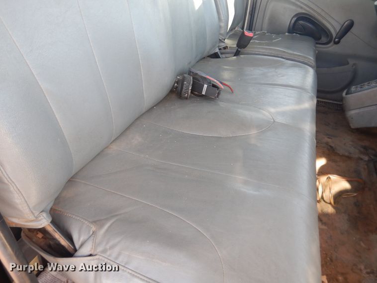 image for item DI3646 2007 International 7300 SFA  bucket truck