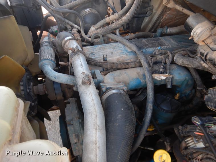 image for item DI3646 2007 International 7300 SFA  bucket truck