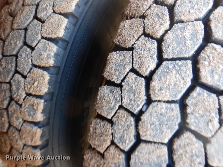 image for item DI3646 2007 International 7300 SFA  bucket truck