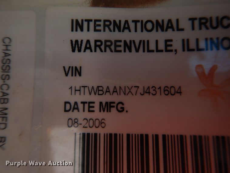 image for item DI3646 2007 International 7300 SFA  bucket truck